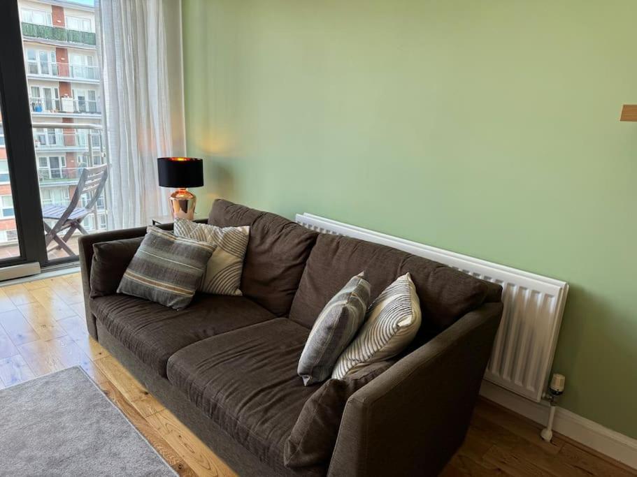 Stylish City Centre 2 Bedroom Apartment With Belfast Cityscape View Bagian luar foto