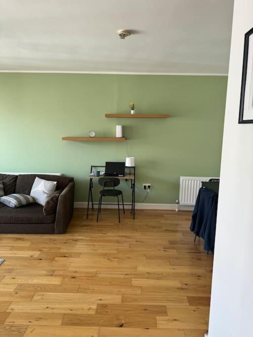 Stylish City Centre 2 Bedroom Apartment With Belfast Cityscape View Bagian luar foto